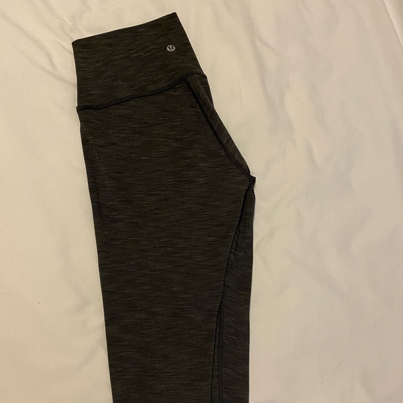 Lululemon Train High-rise Tight - Picture 5 of 5